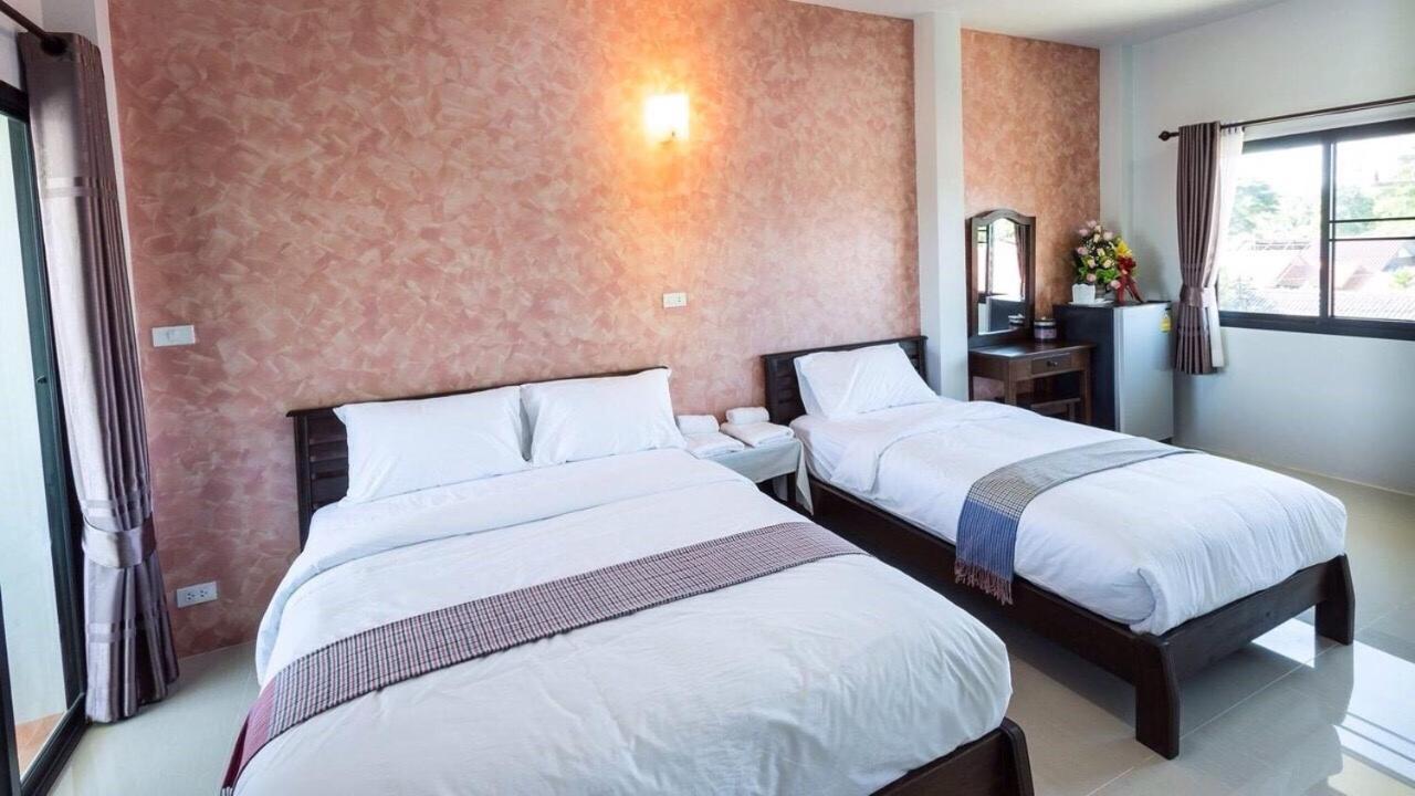 Benya Hotel Nan Esterno foto